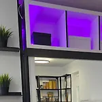 Apartman Modern For Business & - Apolonialiving