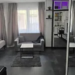 Apartman Modern For Business & - Apolonialiving