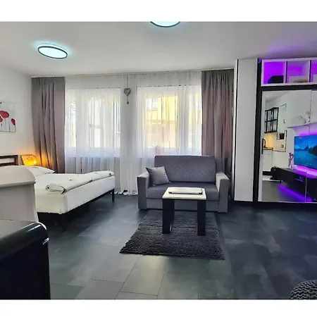 Apartment Modernes Und Gemuetliches In Karlsruhes Zentrum - Apolonialiving