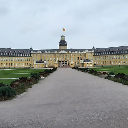 Modernes Und Gemuetliches In Karlsruhes Zentrum - Apolonialiving *