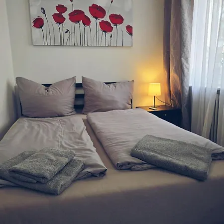 Apartment Modern For Business & - Apolonialiving *