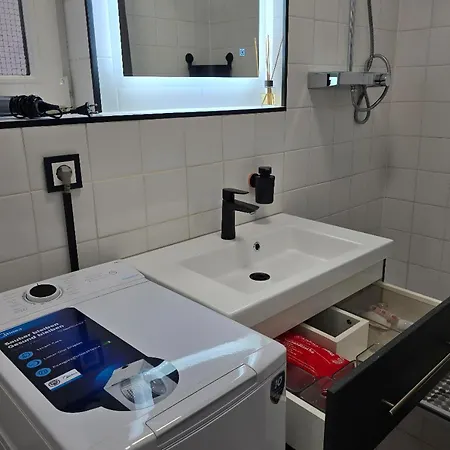 Modernes Und Gemuetliches In Karlsruhes Zentrum - Apolonialiving *
